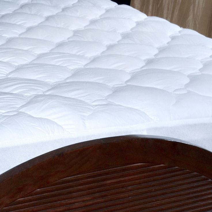 Quilted  Waterproof Mattress Protector white